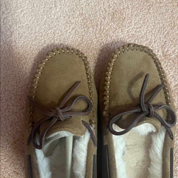 UGG women’s Brown Suede Loafers - Picture 14 of 17